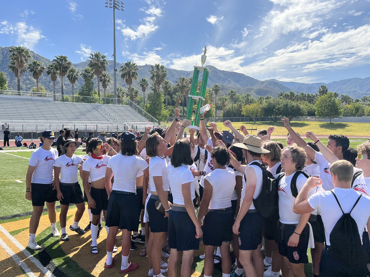 GOHS_WolfpackFB's tweet photo. 7 on 7’s at Lakeside today. 24 teams, 1 winner. Compete in everything you do! #newpackmentality https://t.co/4x6cOJ29lU