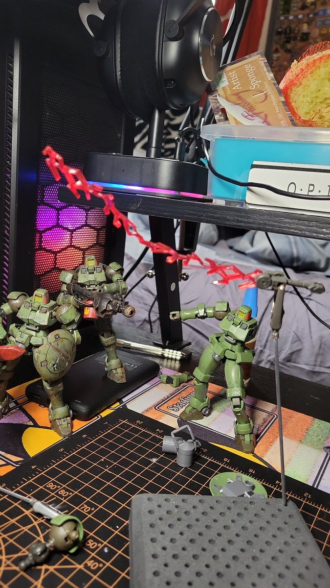 GunplaGuy188's tweet photo. My next WIP kitbash weapon, Energy Whip!! #kitbash #Gundam #Gunpla #Kitbashweapon #EnergyBeam #EnergyWhip #CustomGundam https://t.co/KKGPs471VJ