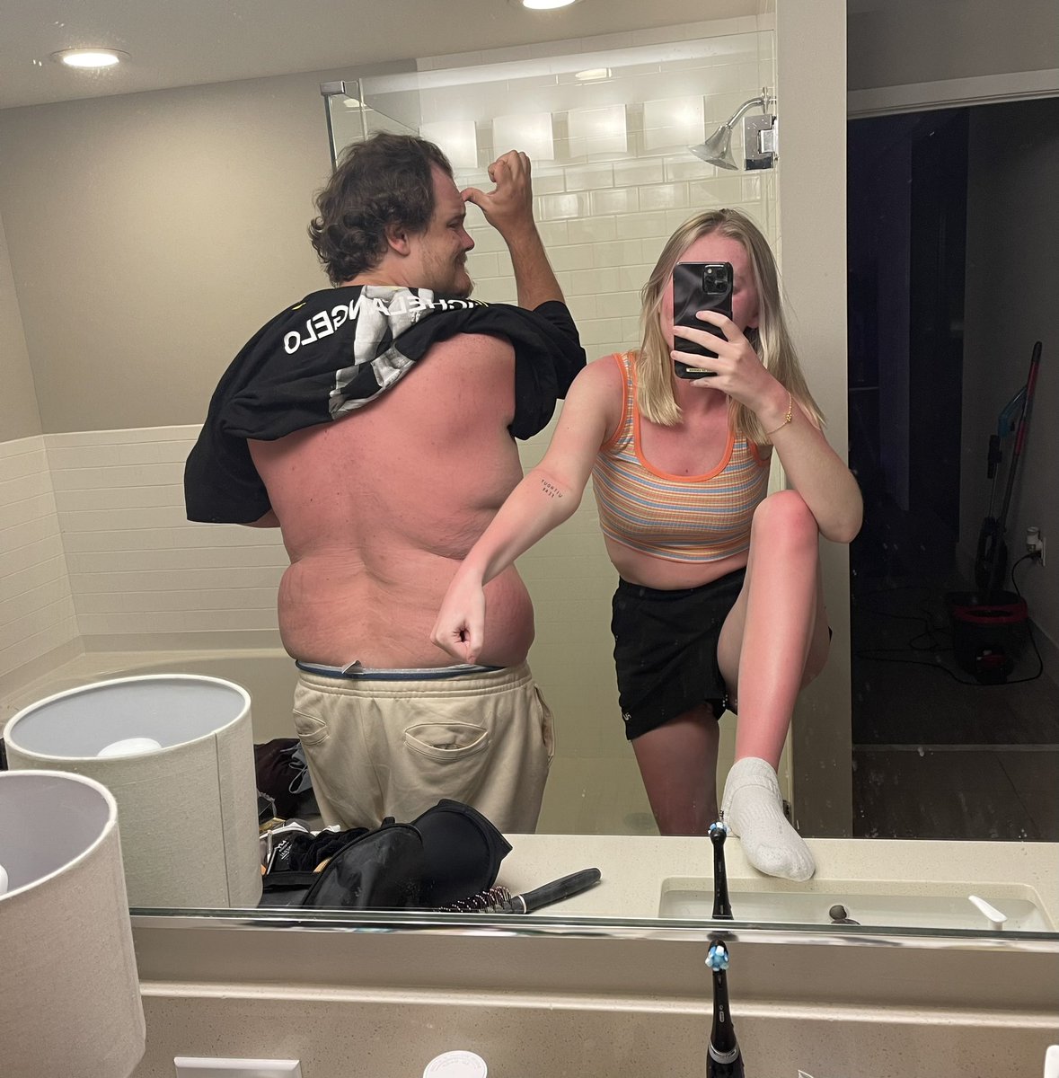 mollystroem's tweet photo. *swedes after being out in the sun for less than 5 minutes🥵* https://t.co/9IpK39mR78