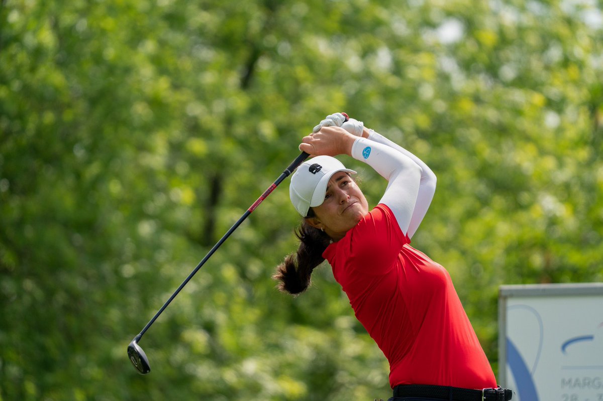 FederGolf's tweet photo. 📌 R3 Founders Cup

Il terzo giro in New Jersey si conclude con 🇦🇺#Lee 1/a (-17), seguita in 2/a posizione da 🇸🇪#Sagstrom con -16. 🇺🇸#Thompson 3/a (-14).
🇮🇹Giulia #Molinaro, unica azzurra in gara, é 44/a con -3

@LPGA #golf https://t.co/eH0ErNx1sV