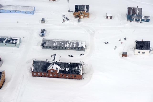 🎂Happy Birthday Stazione Artica Dirigibile Italia!

❄️From 1997 researchers have taken turns to visit this small scientific station located in the extreme North of the world to study and research climate change and the environment. 
#nyalesund #svalbard #polarscience #Arctic