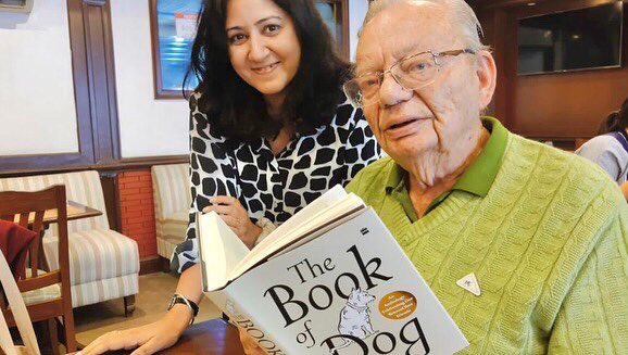 So wonderful to meet Ruskin Bond in Landour some weeks ago! He signed a copy of #TheBookofDog (his piece in the book, ‘A Dog Called Crazy’, is marvellous). Of course, only he would write that inscription with a straight face 😑 @RealRuskinBond 
@HarperCollinsIN