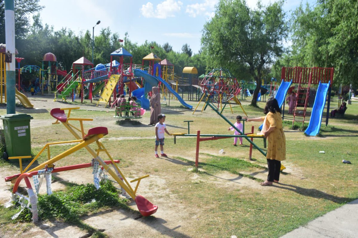 Junaid_Mattu's tweet photo. Some more pictures of the beautiful Children’s Park at Hazoori Bagh developed by SMC.

A great place to take your kids!

Go check it out! #ReimaginingSrinagar https://t.co/BA0UyuEniQ