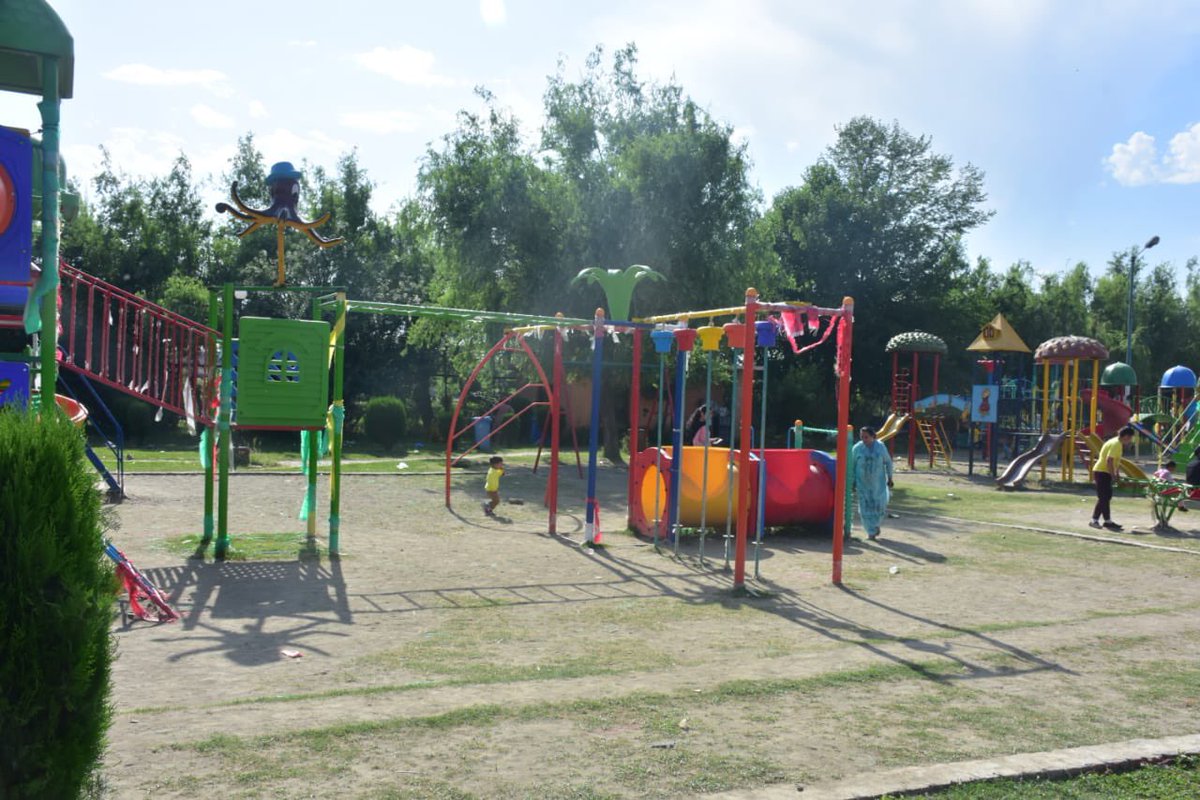 Junaid_Mattu's tweet photo. Some more pictures of the beautiful Children’s Park at Hazoori Bagh developed by SMC.

A great place to take your kids!

Go check it out! #ReimaginingSrinagar https://t.co/BA0UyuEniQ