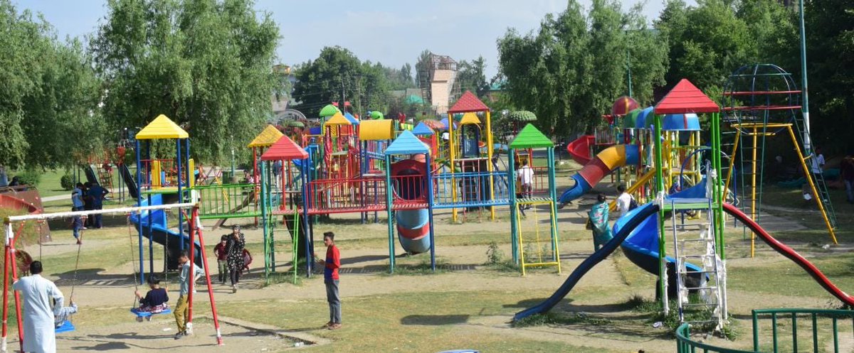 Junaid_Mattu's tweet photo. Some more pictures of the beautiful Children’s Park at Hazoori Bagh developed by SMC.

A great place to take your kids!

Go check it out! #ReimaginingSrinagar https://t.co/BA0UyuEniQ