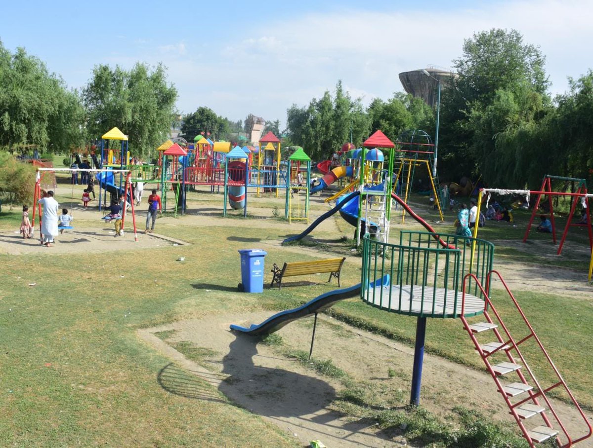 Junaid_Mattu's tweet photo. Some more pictures of the beautiful Children’s Park at Hazoori Bagh developed by SMC.

A great place to take your kids!

Go check it out! #ReimaginingSrinagar https://t.co/BA0UyuEniQ