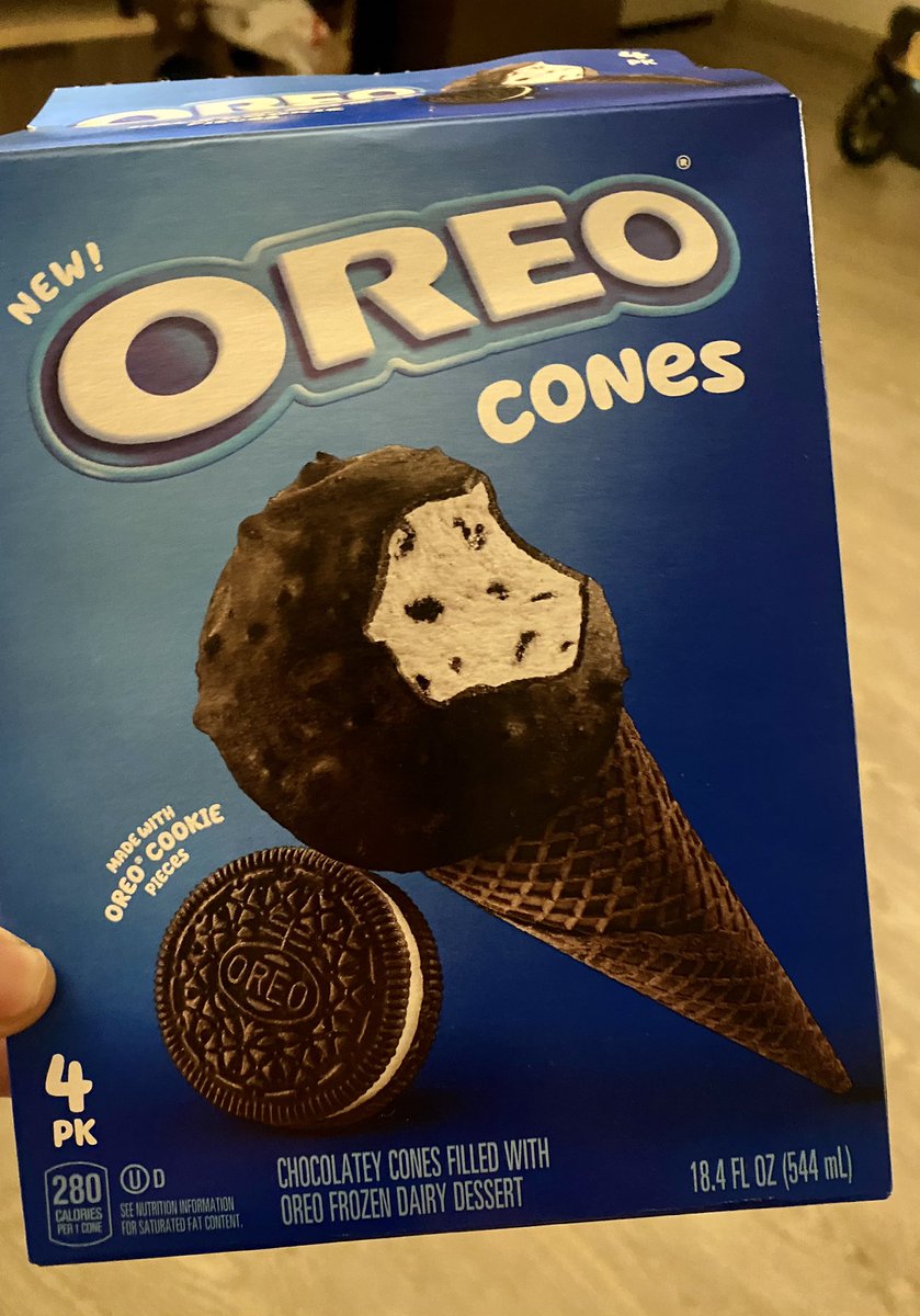 staaceface's tweet photo. @Oreo Hello! How come 2 of the Oreo cones I purchased from CVS weren’t filled with ice cream with Oreo pieces, and instead were just plain vanilla? (See photos attached: the left is plain vanilla and the right has Oreo pieces) I thought all of them would have the Oreo pieces https://t.co/A7k5c3X5fY