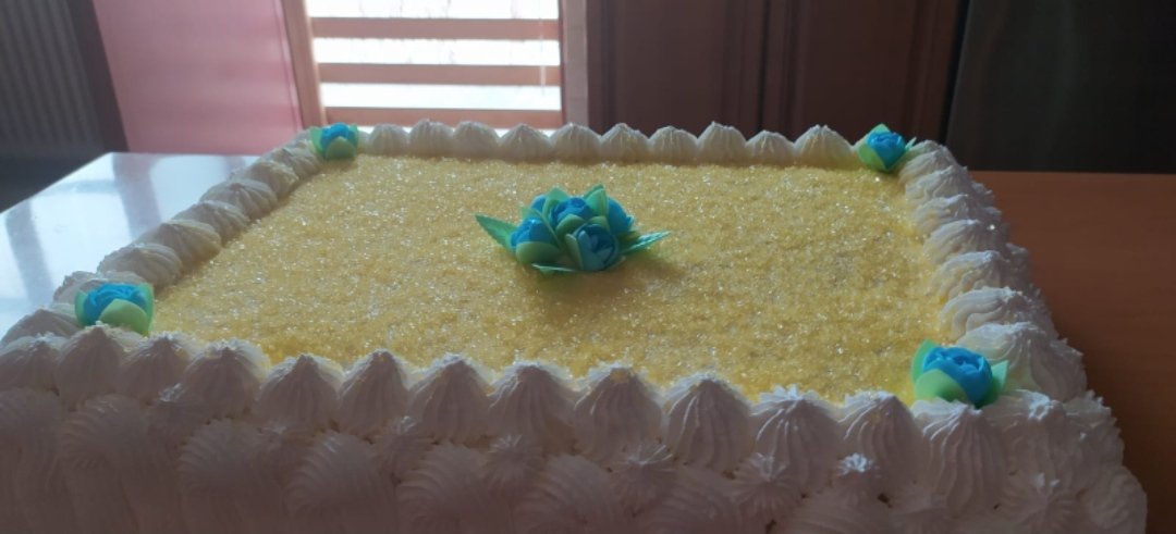 ChiaraColomba's tweet photo. Torta pan di spagna con crema pasticcera e panna.
#fioridiostia 
@ComoCfp https://t.co/u7RmMN4QMZ