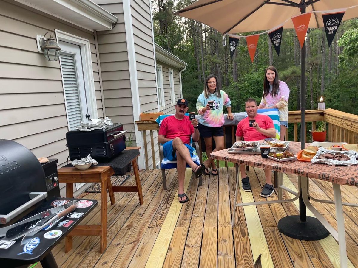 TeamLintner's tweet photo. Traeger Day 2022 had some delicious recipes 😋. Finally getting to bed after having the opportunity to visit with more new friends! We’ll highlight more on Sunday!! Cheers Everyone 🥂#traegergrills #traegersaturday #traegerday2022 #georgiafriends #ca_to_ga #nolinguiciatoday https://t.co/0Qt8oOWm4S
