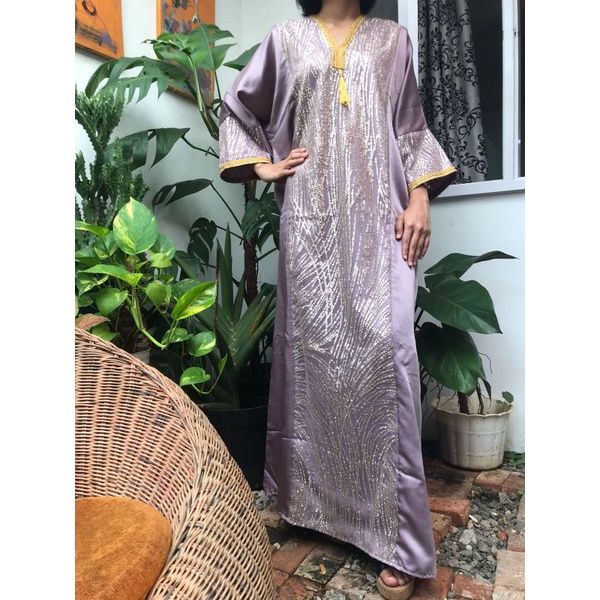 vitlymanagement's tweet photo. Saya menjual kaftan Farida seharga Rp240.000. Dapatkan di Shopee sekarang! https://t.co/glGYze4Xb8 #ShopeeID https://t.co/CLZss3tOU6