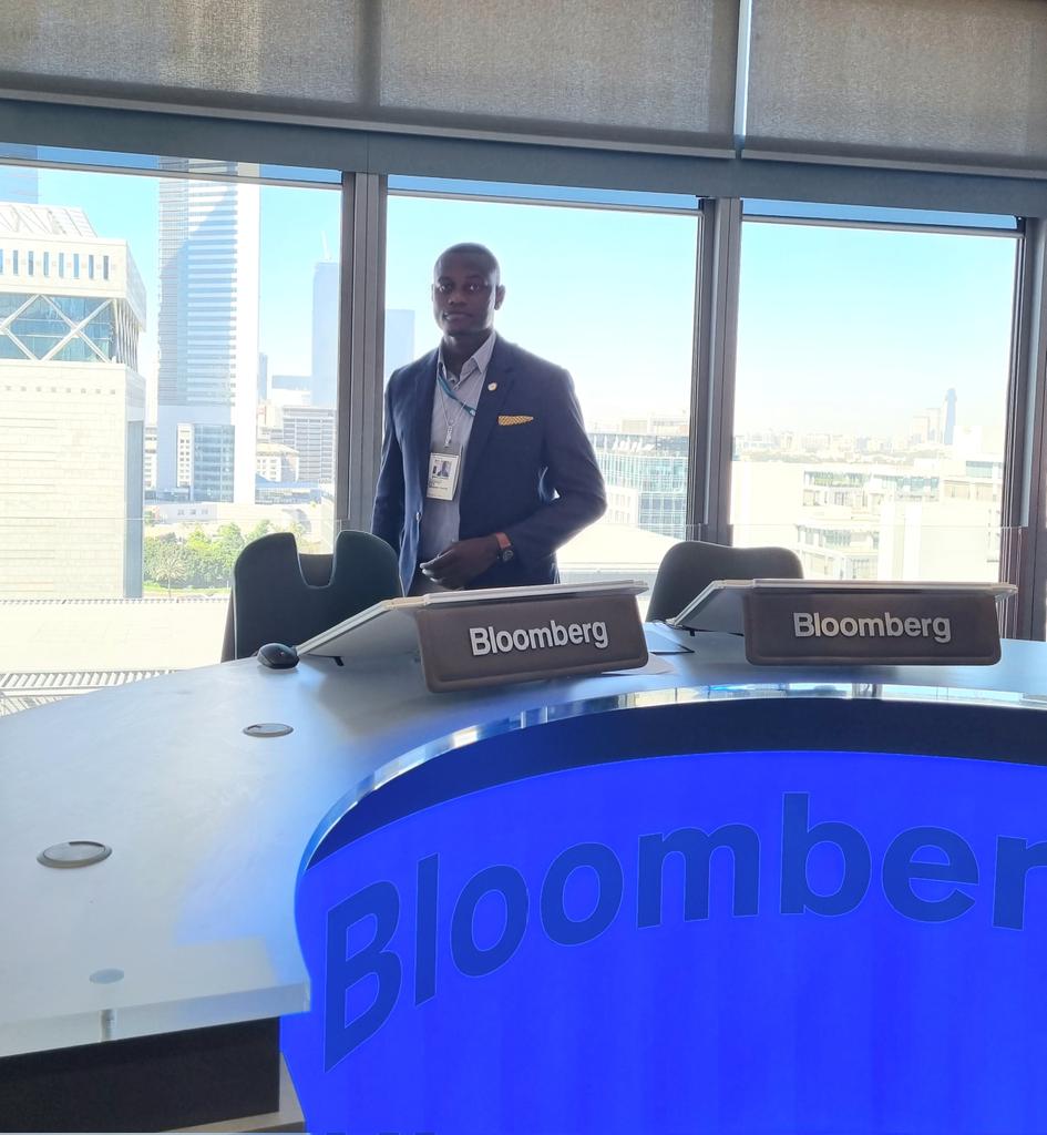 KotiChief's tweet photo. In the streets, hustling rubbing shoulders massive global content creators. Grateful to have had an opportunity to tell the African story in these far away lands. 

Thank u @BloombergTV
@Quicktake I'm looking forward to more engagements on travel.

#VukaUgezeUbangene
#ZimBho https://t.co/DWyU0qruus