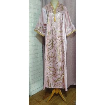 vitlymanagement's tweet photo. Saya menjual kaftan milkypink seharga Rp240.000. Dapatkan di Shopee sekarang! https://t.co/yZFxqk1WS8 #ShopeeID https://t.co/nMokOGOdFq