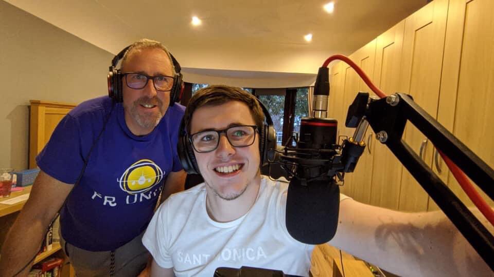 Maghullradio.co.uk
Light cloud and a gentle breeze with a 60% chance of rain this afternoon. top temperature of 19 degrees. 
Join me for some fantastic music from 08.00, this Sunday Morning,