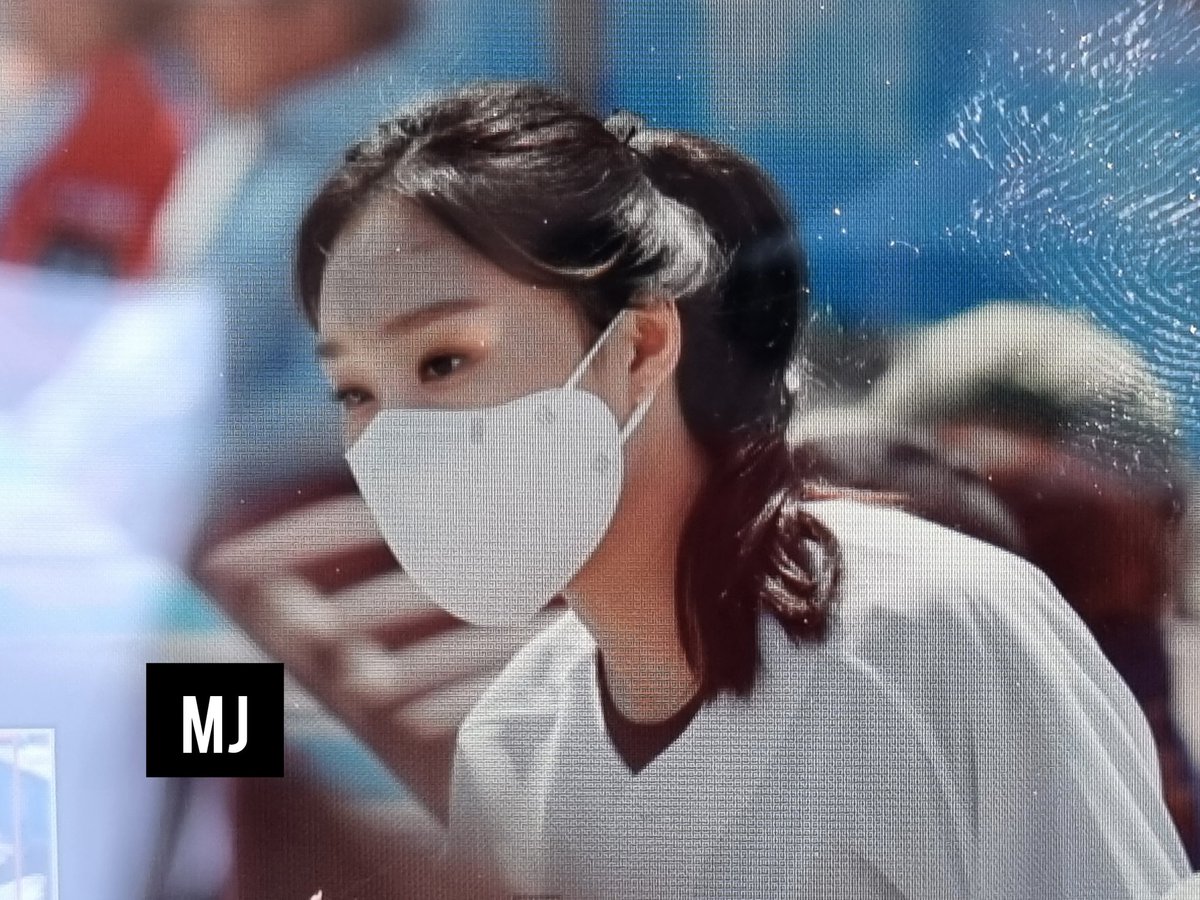 mjlover0909's tweet photo. 그녀에게 반했다면? 짱이뻐😭😭 https://t.co/ymBsIB631j