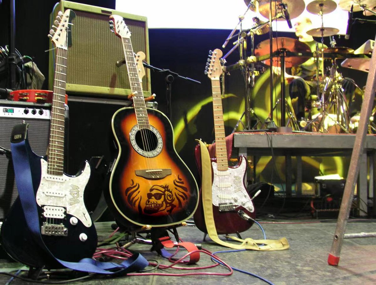 The first 1,000 people join Discord to send wallet addresses, and each person will airdrop 1 NFT

Draw 200 whitelists out of 1000 people with a total value of $100,000💸

Rules ⏰24 hours left

✅ Follow <a href="/MutantDogeA/">MutantDogeAcademy NFT | Mint is LIVE</a>&amp; Rt
✅ Tag 3 friends
✅Join Discord: discord.gg/qSwjqJSevW