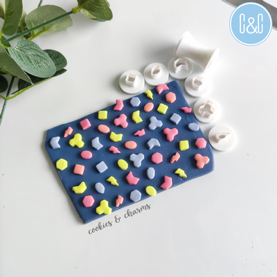 CookiesNCharms's tweet photo. Basic cutters but i think it looks not bad, what you all think? 
#polymerclay #earrings #diycraft #craftermalaysia #jewal #clayearrings #slowmade #homemade 

https://t.co/kXdHyl2iCD https://t.co/XjhIjwTCyt