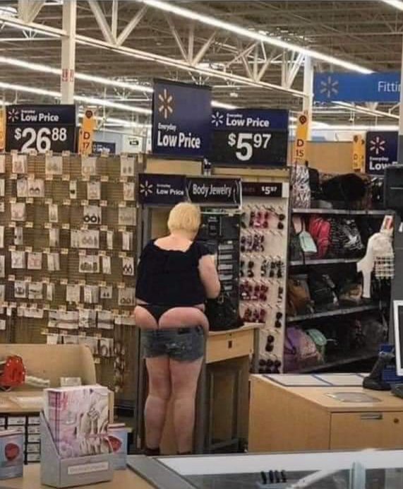 cjcheesecake's tweet photo. Can't afford a bum lift no problem  buy these extra tight low price shorts ...... https://t.co/drm3INJdvr
