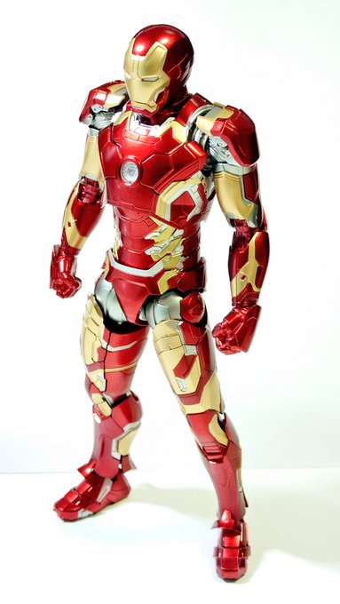 threezeroã®ããŒã¯43ãã¡ããã¡ãæ Œå¥œè¯ãâŠ