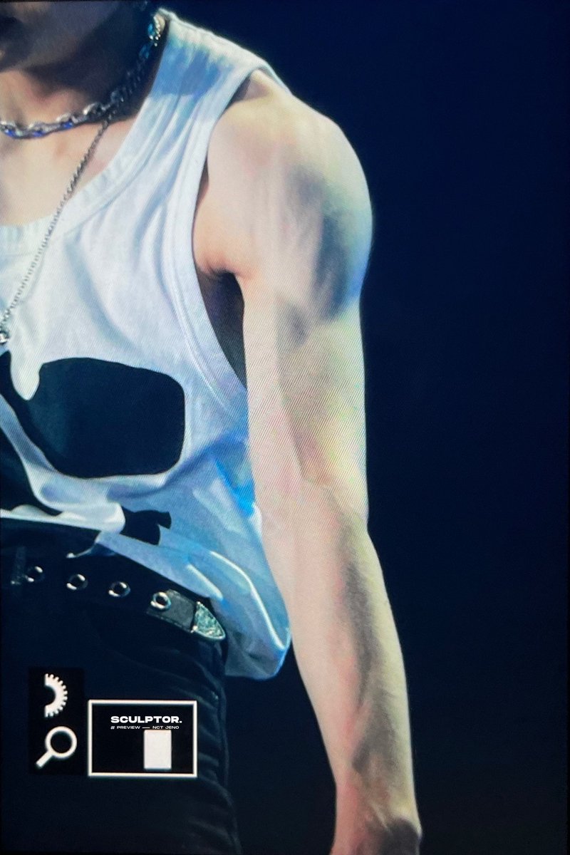 ⠀⠀   ⠀⠀ อายุ 19                            อายุ 22