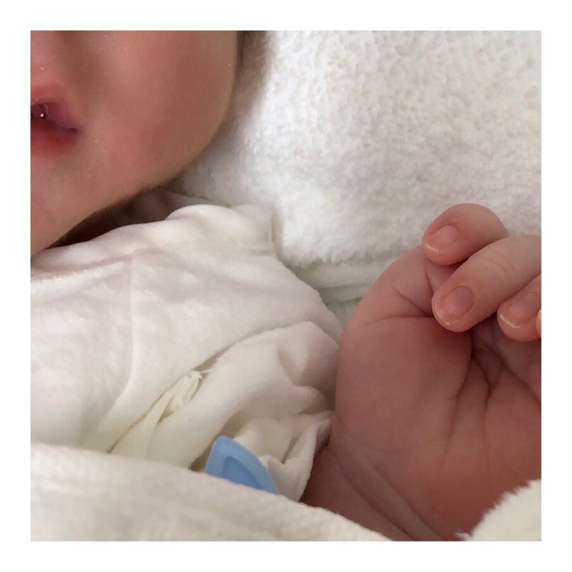 tamaro69's tweet photo. 3人目にして初の男の子。
かわいすぎますわ…
小学2年生と年中さんの
お姉ちゃんが可愛がるわ🤭 https://t.co/DiPZmyXJUl