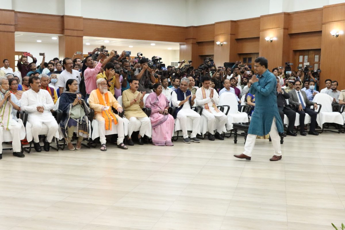 DrManikSaha2's tweet photo. Extremely grateful to Hon'ble PM Sh. @narendramodi ji,Hon'ble Home Minister Sh @AmitShah ji,Hon'ble National President Sh @JPNadda ji &amp; Hon'ble Ex CM Shri @BjpBiplab ji &amp; MLAs for nominating me to take the oath as the Chief Minister of Tripura. https://t.co/G1aYGYf1HG