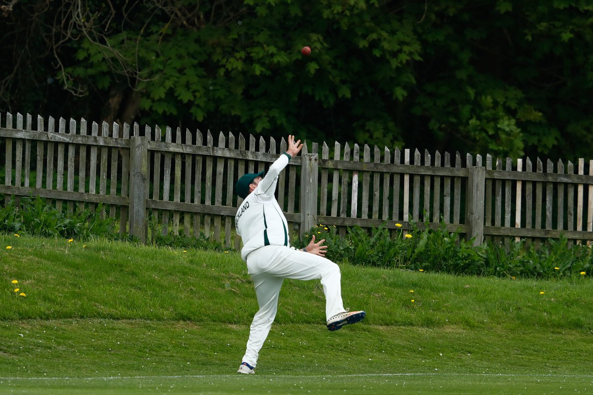 AustralianUnis's tweet photo. Split-second fielding perfection on the boundary by @WillBosisto against @DurhamUniCC #NotRex #WillMatthewsPhotography https://t.co/3tcIAZPtnA