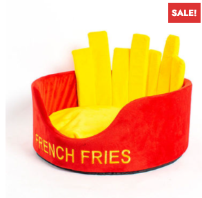 TranidyOfficial's tweet photo. Who needs a fries-style cat bed?
#cat #cats #pet #pets #CatsOfTwitter https://t.co/MyCAYQCz2U