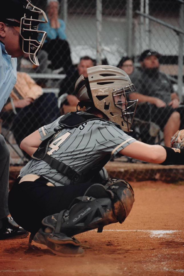 bulldogsofphs's tweet photo. Big congrats to @PHSBulldogSB player @laney_jennings on being voted All Region & All State! #FastPitchDogs https://t.co/dGzBPHNnFw