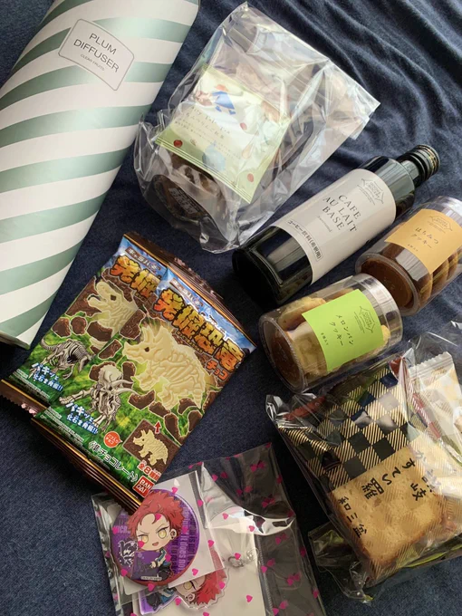 昨日はメンバーの誕生日祝う会だったのですが、私も近い事もあって祝って頂きました✨✨✨
全然知らなくてめちゃくちゃ嬉しかった〜、今になって涙腺が😭😭😭 