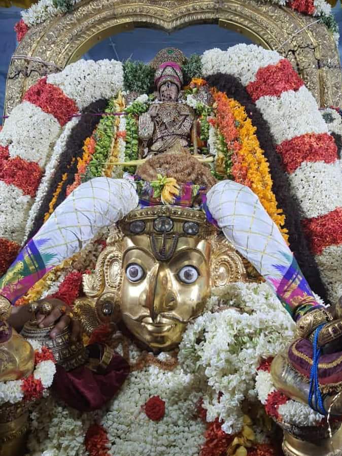 parthispeaks's tweet photo. காஞ்சி வரதராஜர் கருட சேவை இன்று 🙏
#FBShare https://t.co/y22W1RJkVj