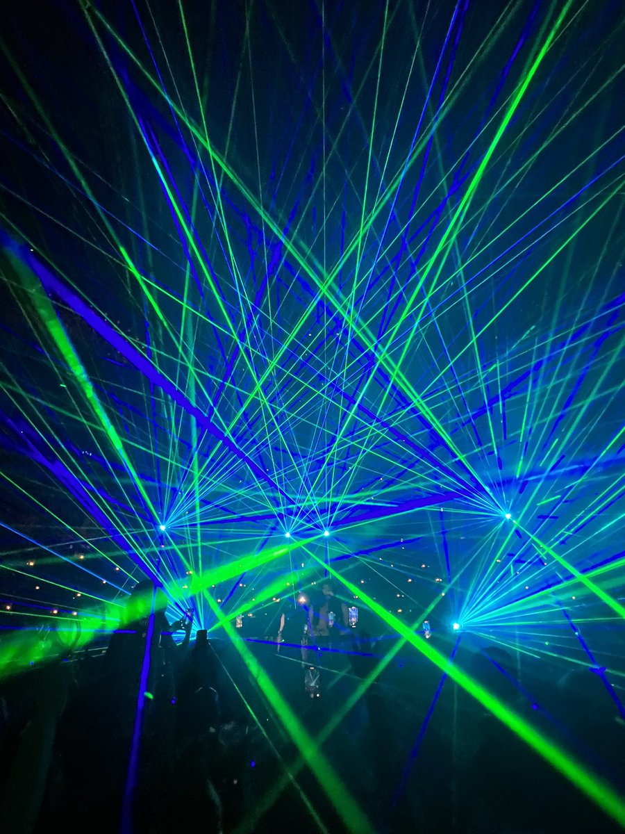 rodzilla___'s tweet photo. Steve Aoki last night 🤩 https://t.co/PMvqzT1d4V