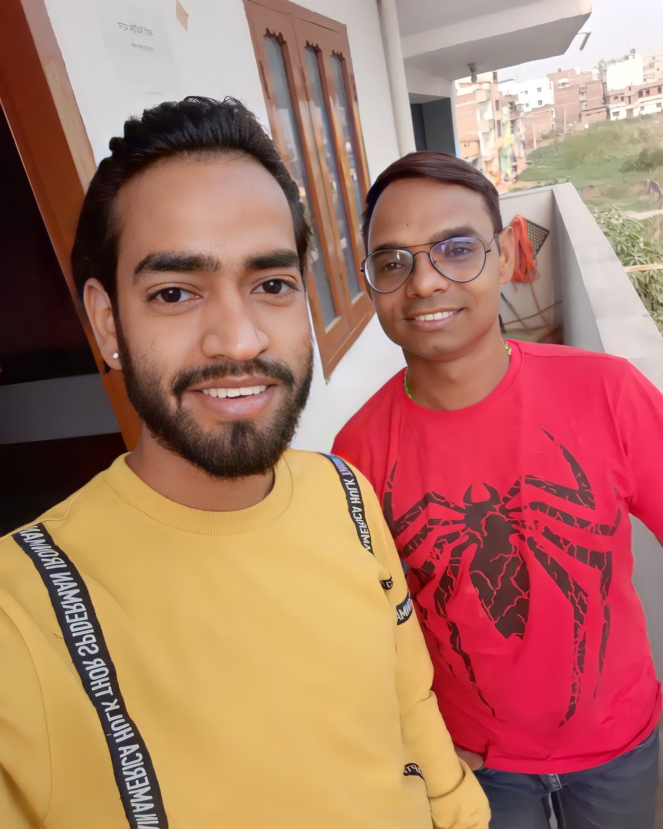 OsmAnand07's tweet photo. Recording time meet...😇🤞
#pudinasong🔥💥🙃😊🧡💜❤
Music mood...🎶🎤

Keep Blessings...🧡💜❤💐
@osm_anand_official @ravipanditdirector https://t.co/3aM92CqfdQ