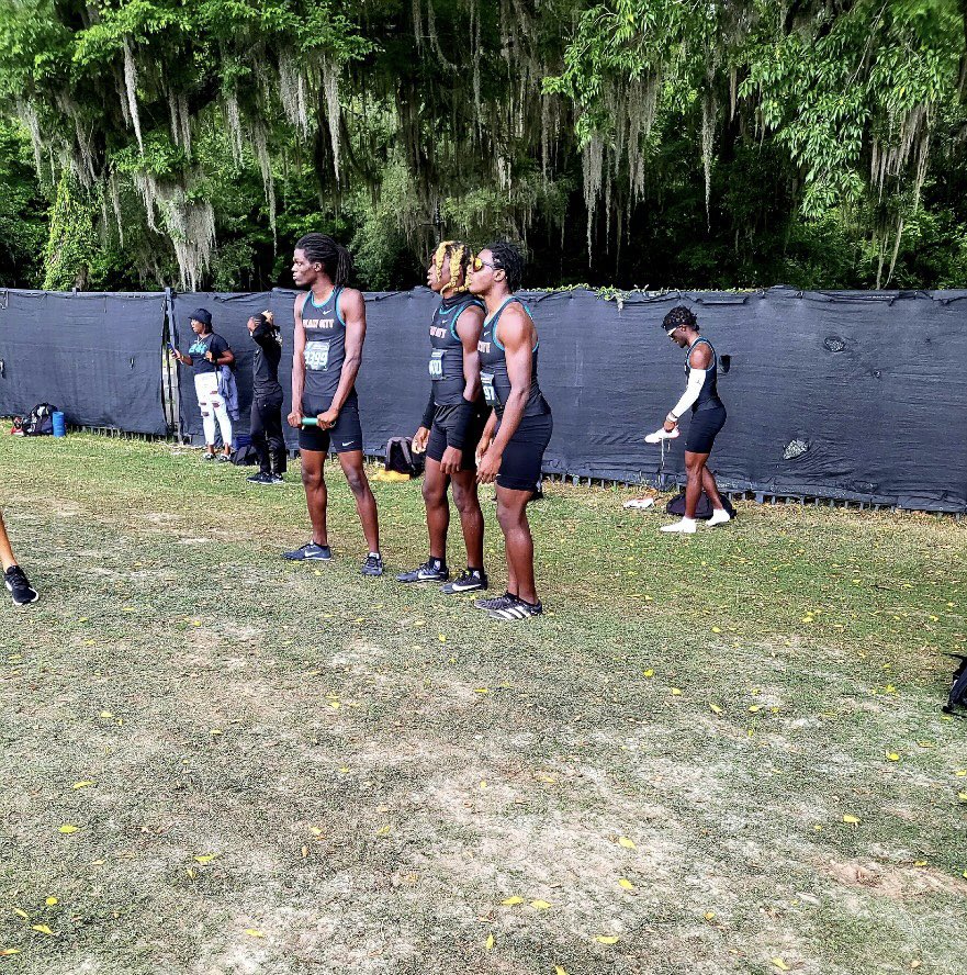 track_pchs's tweet photo. A fun ride to the 4A Track &amp; Field State Championships! 🏆@jaylen_gadson @cole_highsmith @Romello_Jones1 @JaeSawyer22 @Reggie_Bushjr @ian_jolly8 @KadenMizell @Ericaaj7 @makaylaholmes06 @MakenzieHolmes2 @JalayahShaw @athletics_pchs @SRSullivan1203 @TJenkinsTampa @PlantObserver https://t.co/7yyoItzNuU