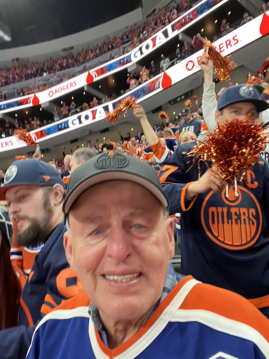 warrenzap's tweet photo. #letsgooilers  Dad loving our Oilers 💕 https://t.co/p011CkdtWa