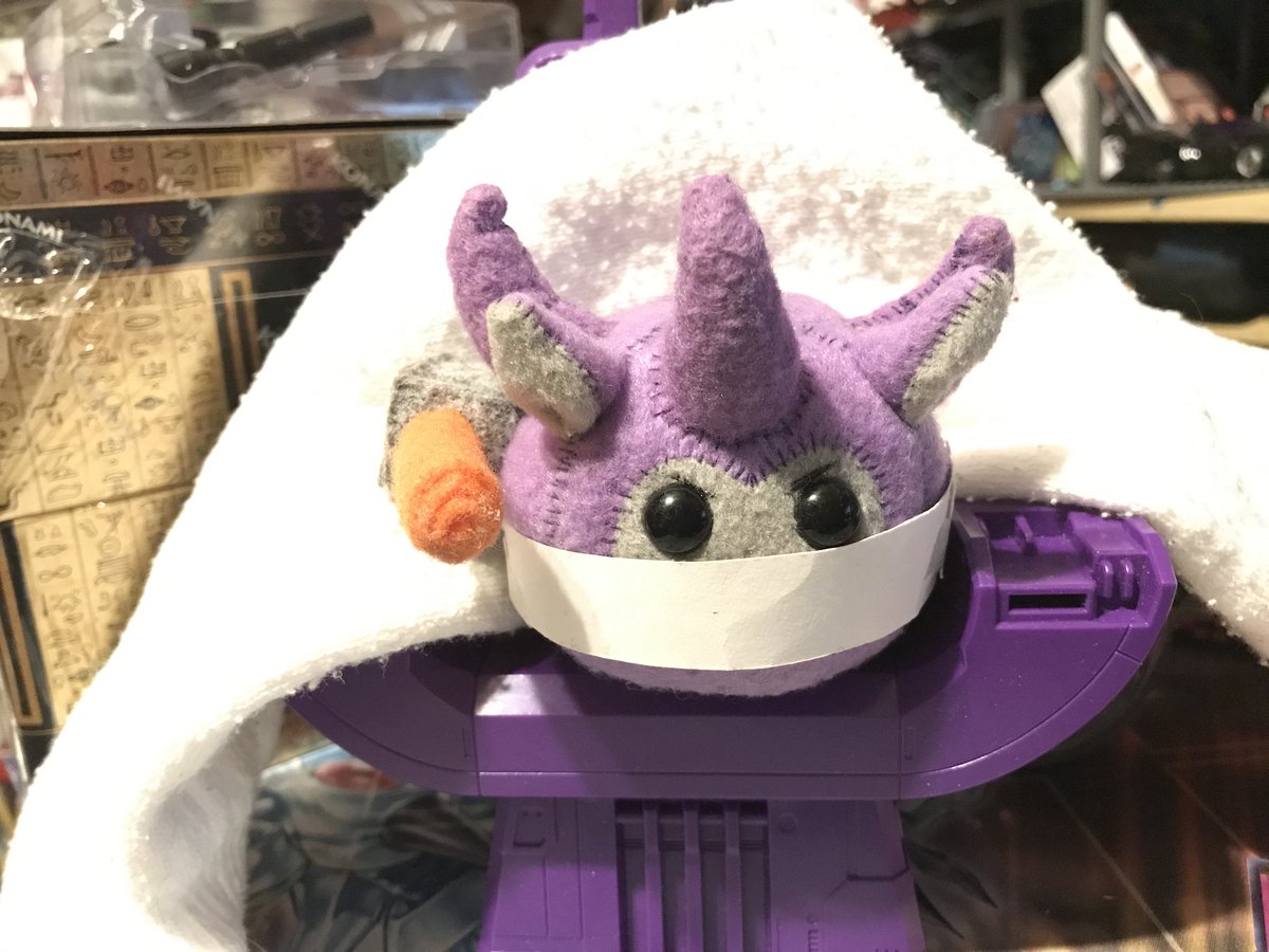 Transfan2's tweet photo. @JinxieTCG @JinxieTCG Puggle IDW Galvy: I Have A Feeling That Seeing A Boat Covered In Sushi From #Yugioh Would Make #MrsPuff/Mrs.Puff (From #Spongebob/#SpongeBobSquarePants) Would Have A Face Like Pic #1 Shows! #YugiohTCG #GalvyYGO #GalvyYGOSPSB #パフ先生 #Gunkan/#Suship/#軍貫/#ぐんかん < https://t.co/kBV1Y0nM2g