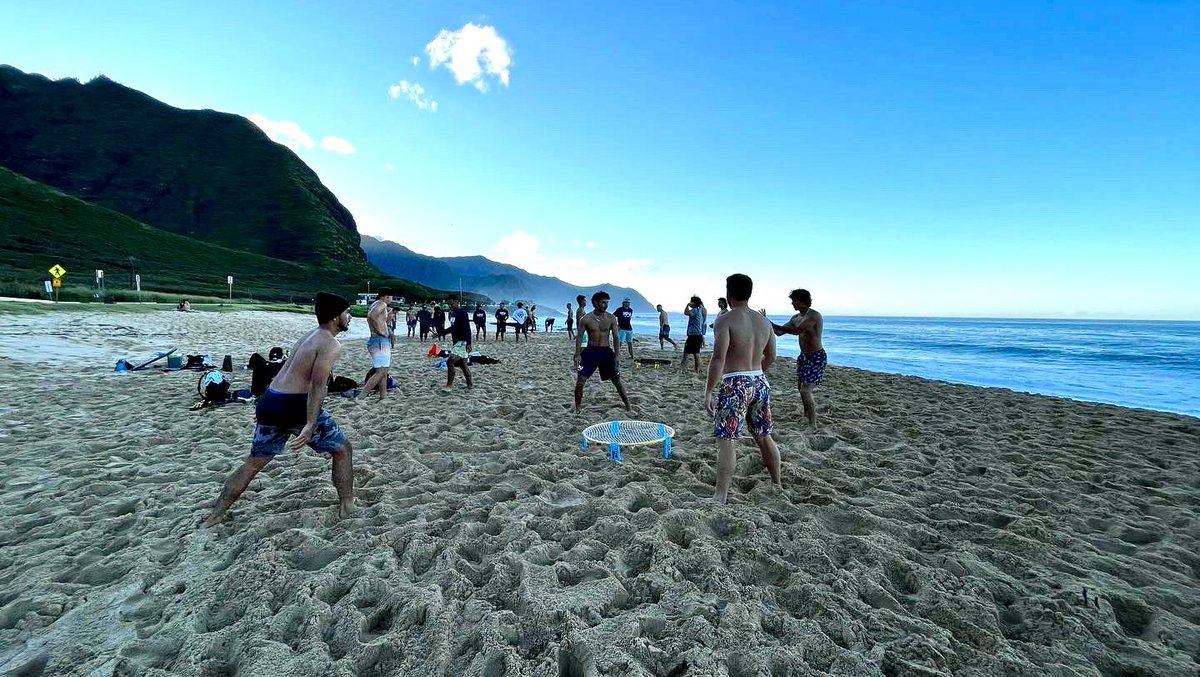 DaneFujinaka's tweet photo. College + baseball + Hawaii

Transfers, uncommitted guys that want a once in a lifetime experience HMU 🤙🏼 🦈

@HPU_BSB  is waiting for you! https://t.co/m7MFDlwQ4M
