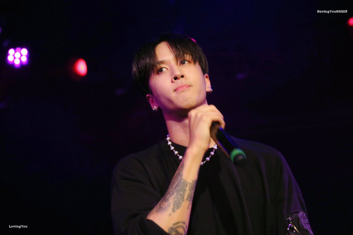 RavingYou930215's tweet photo. 우리 김사장님 오랜만이에요😭😭 

@RAVI_GTCK
#GROOVL1N #그루블린 #GROOVL1NinUSA #GROOVL1NinNYC #RAVI #라비 https://t.co/OjgJjoZsVs