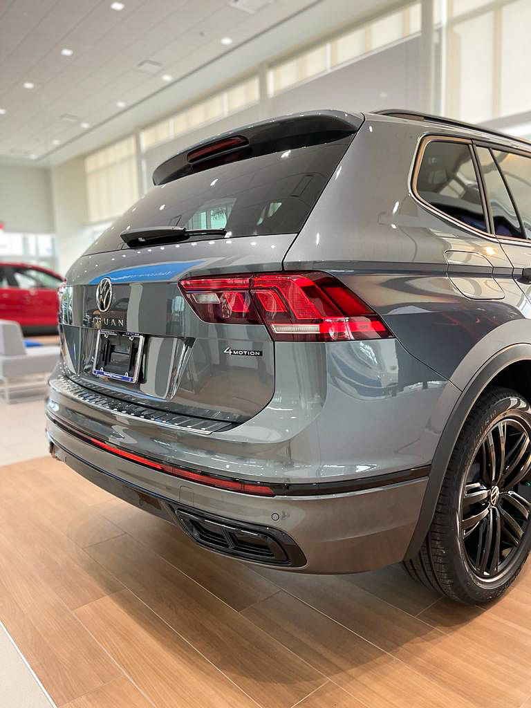P57VW's tweet photo. The Tiguan R-Line is essentially an upgraded version of the standard Volkswagen Tiguan. It adds a plethora of performance, safety, and technology features.
📍16825 NW 57th Ave, Miami Gardens 📞 786-396-1581⁣
#vw #vwlife #vwlove #vwlovers #vwlifestyle  #vwdaily #vwarteon https://t.co/NuMmvviXpA