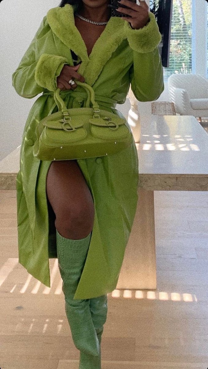 musesblueprint's tweet photo. green , monochromatic https://t.co/FiFIIJ3yM3