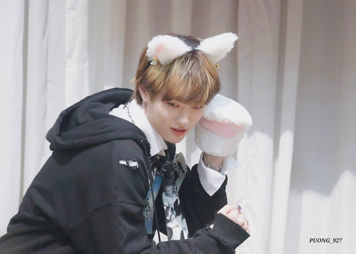 _BBUONG_'s tweet photo. 220514 
COLORFUL TRAUMA

애플뮤직 대면 팬싸인회

🐱🐾🤍

#WOODZ #조승연 https://t.co/E0gxrmlRPM