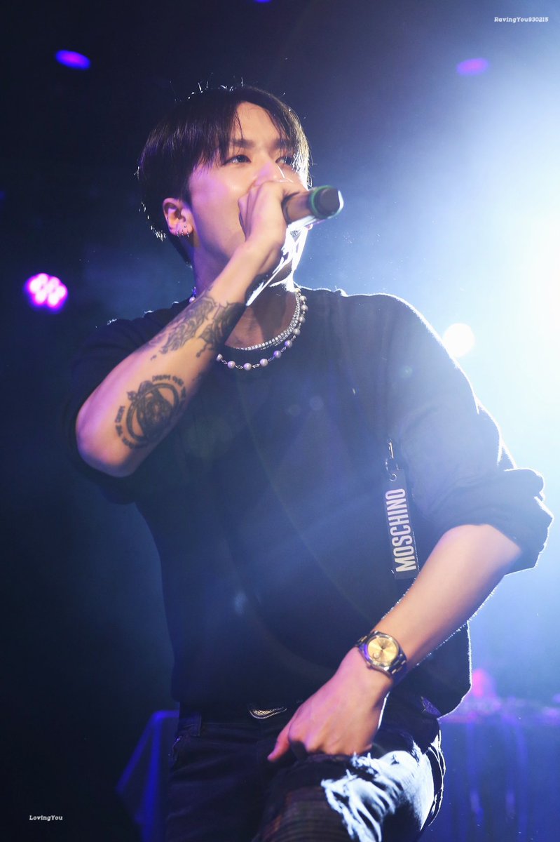 RavingYou930215's tweet photo. 내 청춘을 지켜줘서 고마워❤️

@RAVI_GTCK
#GROOVL1N #그루블린 #GROOVL1NinUSA #GROOVL1NinNYC #RAVI #라비 https://t.co/yeHEHGnT4D