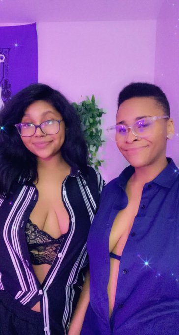 How often do y&rsquo;all watch our stuff?😳 https://t.co/CaEGPzynSW<a href="/tag/lesbian"class="tags"><span>#lesbian</span></a><a href="/tag/onlyfans"class="tags"><span>#onlyfans</span></a><a href="/tag/contentcreator"class="tags"><span>#contentcreator</span></a>