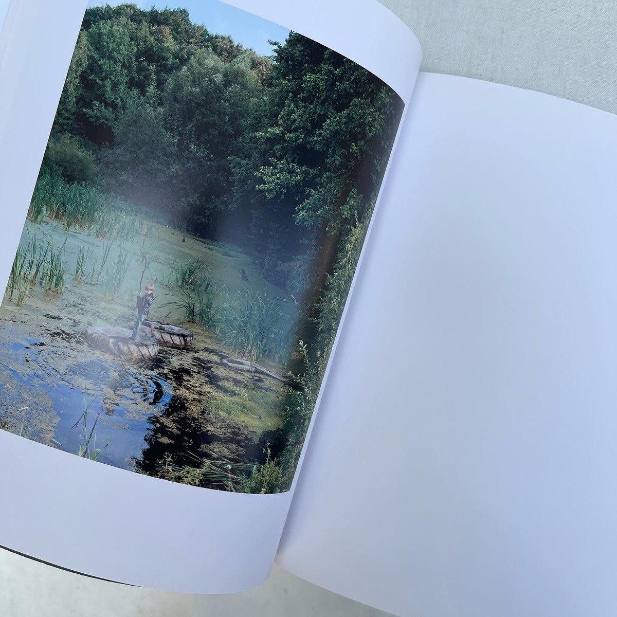 storage_huam's tweet photo. torch press에서 발행한 <After an Apple Falls From the Tree, There is a Sound / Elena Tutatchikova> 책방에 입고 되었습니다. 아름다운 사진집 입니다. 💙 https://t.co/HBzxRY6rIn