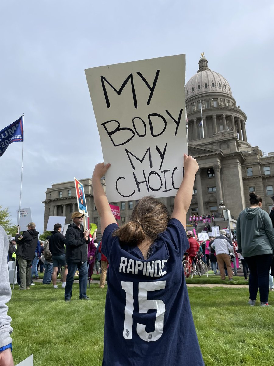 sethcbradshaw's tweet photo. #BansOffOurBodies https://t.co/O3zRRLevHn