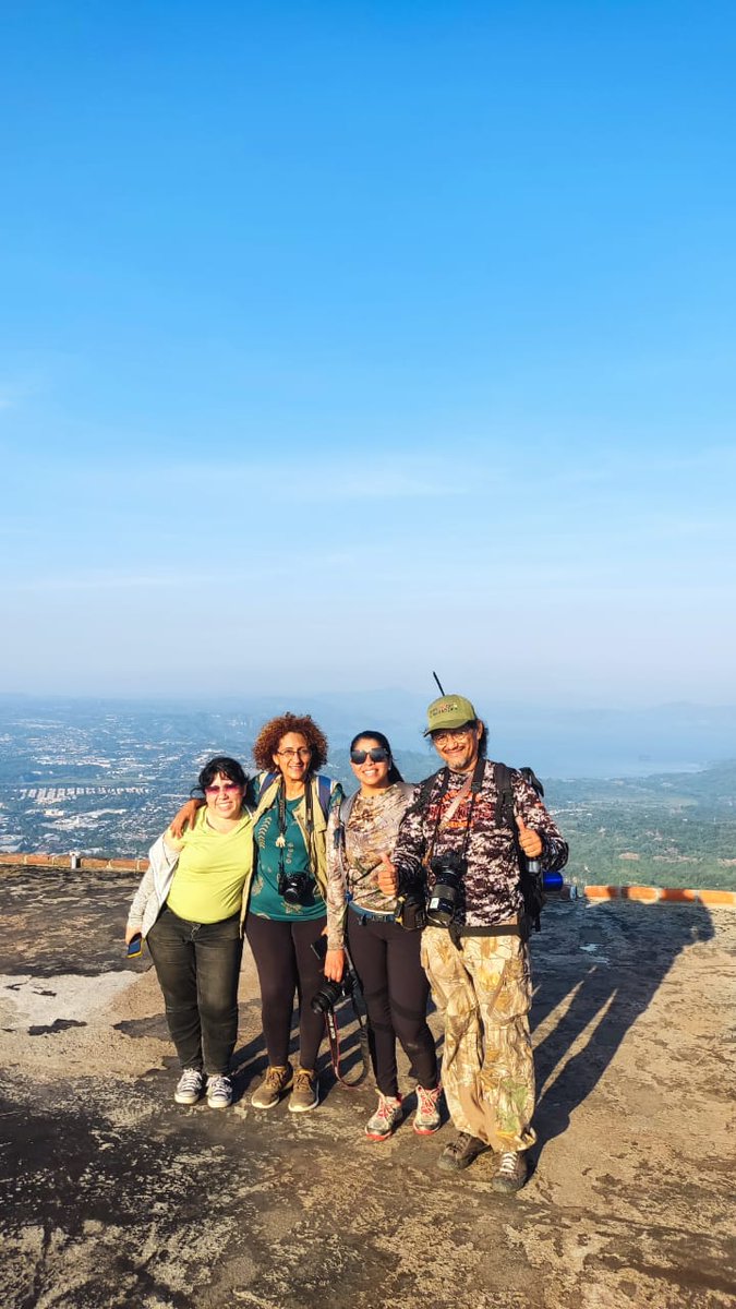liza_tf's tweet photo. Pajareando con Tom Cruz 😎🐦🌿☀️
#bigglobalday #birdwatching #sanjacinto #ElSalvador https://t.co/t6b0K8rRzi