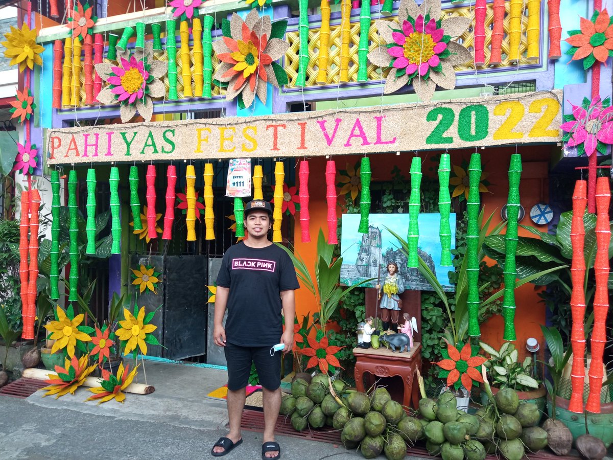 CajipeNikko's tweet photo. Pahiyas festival https://t.co/xdauv00OP7
