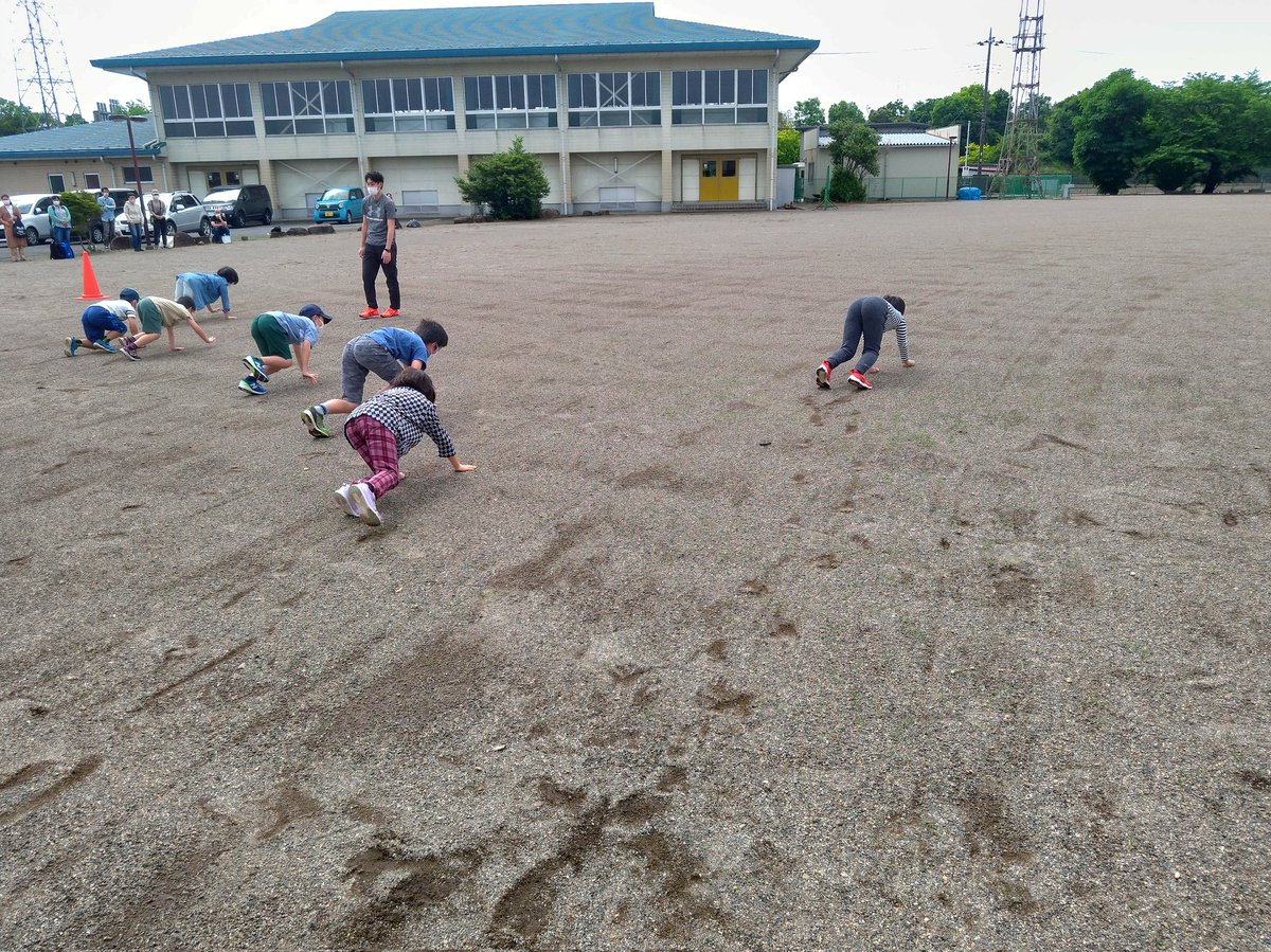 aiaituga's tweet photo. キッズスポーツ教室【本日は陸上！】

陸上の先生に走り方を教えてもらいました👍

最後のリレーは白熱しましたね😃

みんなかけっこ速くなったかな！？

次回のキッズ教室は【カヌー】お楽しみに！！

#総合型地域スポーツクラブ
#栃木市
#陸上
#カヌー https://t.co/aKWXMc2AJo