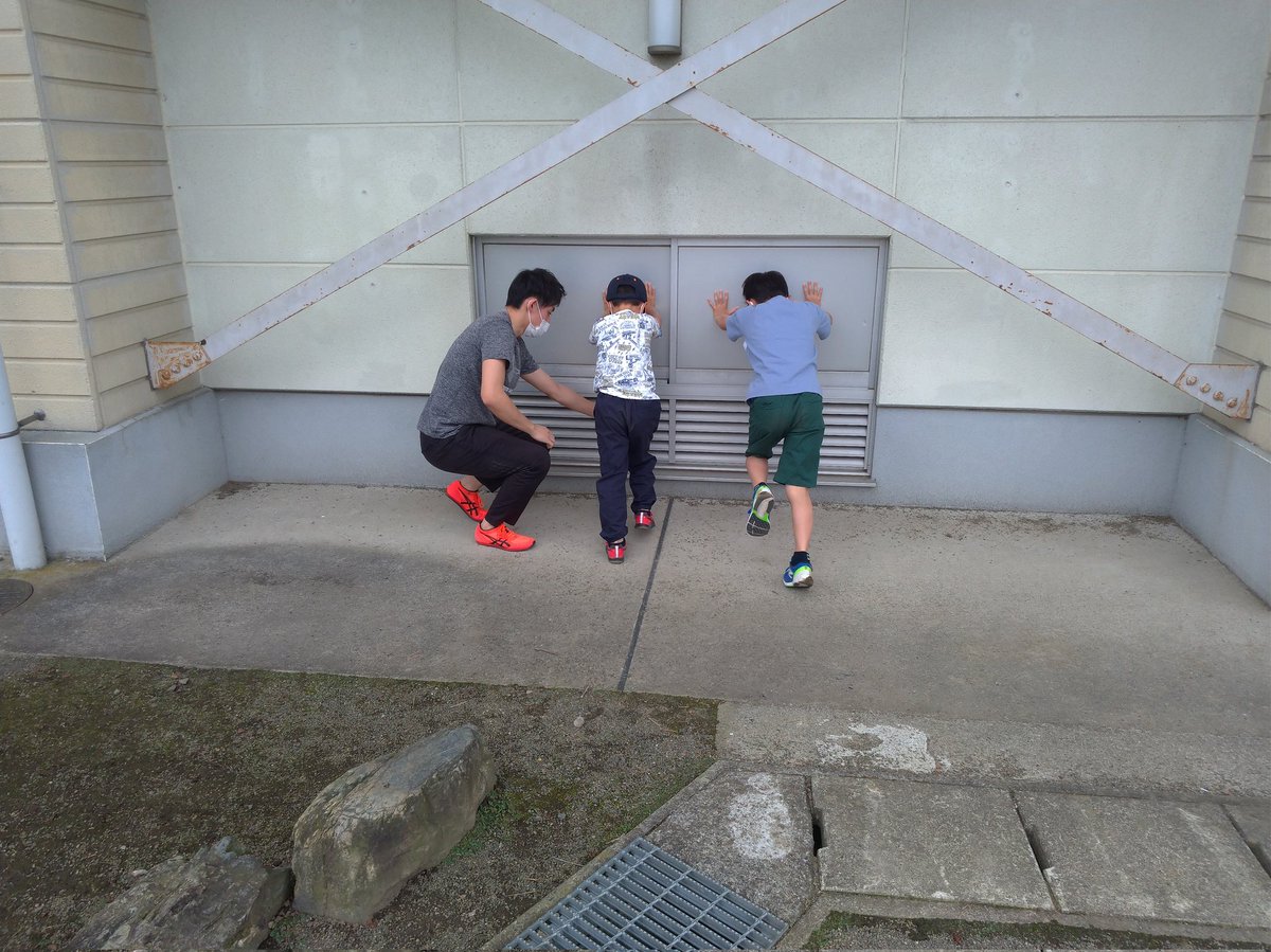 aiaituga's tweet photo. キッズスポーツ教室【本日は陸上！】

陸上の先生に走り方を教えてもらいました👍

最後のリレーは白熱しましたね😃

みんなかけっこ速くなったかな！？

次回のキッズ教室は【カヌー】お楽しみに！！

#総合型地域スポーツクラブ
#栃木市
#陸上
#カヌー https://t.co/aKWXMc2AJo