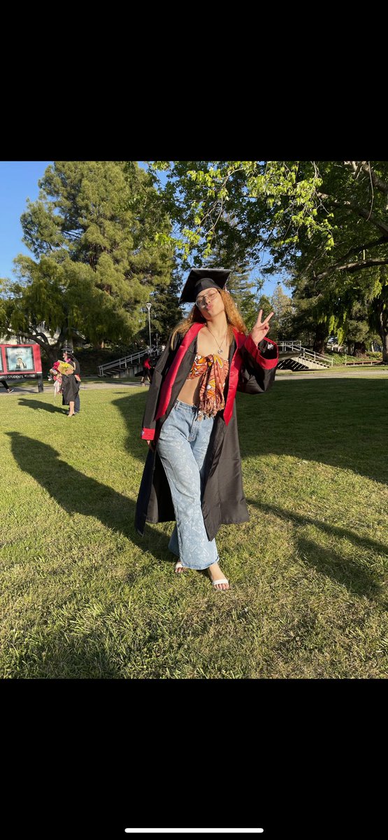 nAnA_ripB's tweet photo. 2 years later and I finally got to walk that stage π by far one of the proudest moments of my life π«Άπ½π₯³ I DID THAT , college graduate baby !
.
#postgradday #2020graduate #criminaljusticemajor #degreeme https://t.co/OG3Tnt9Cs7