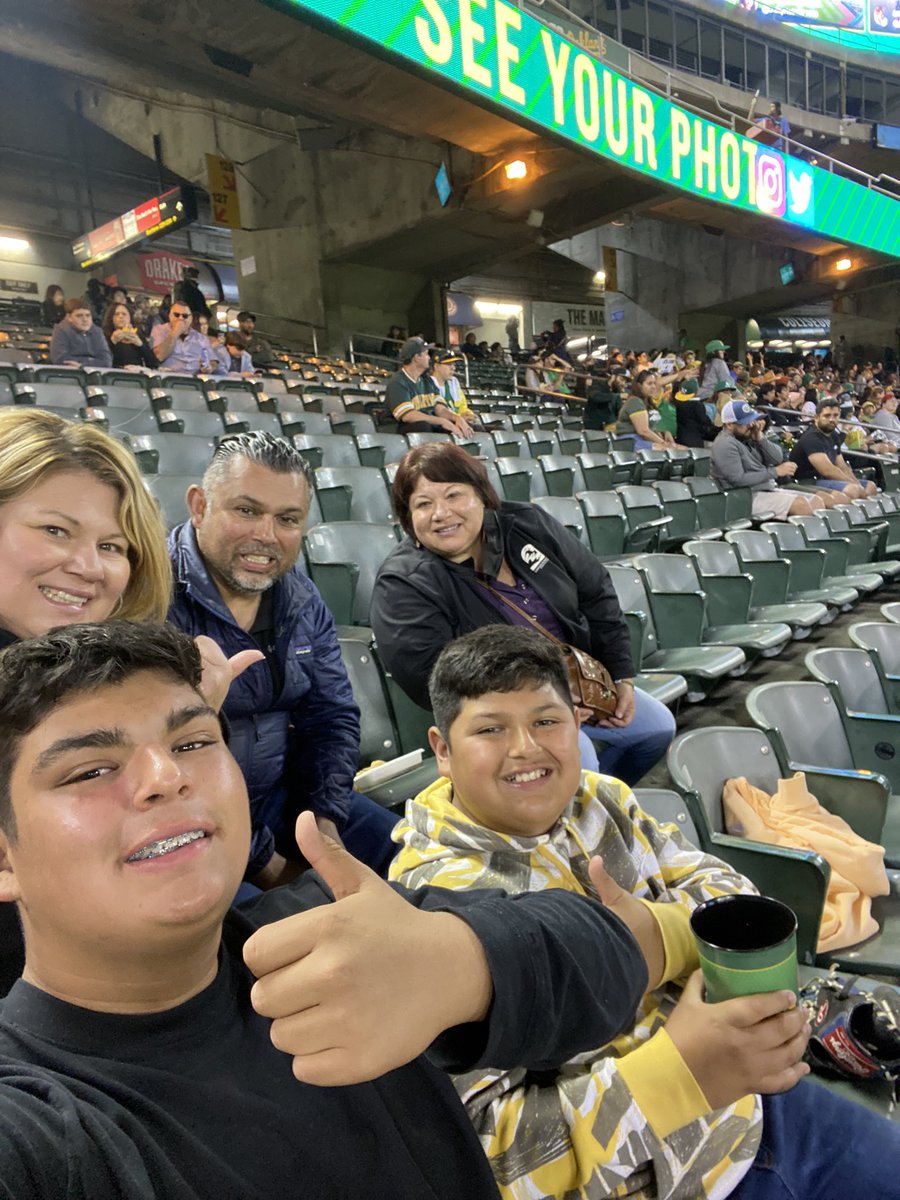 berryfresa's tweet photo. #atthecoliseum https://t.co/qaHicSDCSx